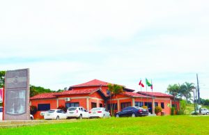 𝐏𝐫𝐞𝐟𝐞𝐢𝐭𝐮𝐫𝐚 𝐝𝐞 𝐒𝐚𝐧𝐠𝐚̃𝐨 𝐞𝐬𝐭𝐮𝐝𝐚 𝐚𝐩𝐥𝐢𝐜𝐚𝐫 novas 𝐦𝐞𝐝𝐢𝐝𝐚𝐬 𝐫𝐞𝐬𝐭𝐫𝐢𝐭𝐢𝐯𝐚𝐬 𝐝𝐞𝐯𝐢𝐝𝐨 𝐚𝐨 𝐚𝐮𝐦𝐞𝐧𝐭𝐨 𝐝𝐞 𝐜𝐚𝐬𝐨𝐬 𝐝𝐞 𝐜𝐨𝐫𝐨𝐧𝐚𝐯𝐢𝐫𝐮𝐬