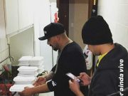 Grupo de voluntários se organiza para entregar marmitas a moradores de rua em Tubarão