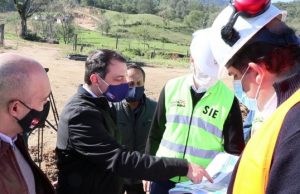 Obras de contenção contra deslizamentos na Serra do Rio do Rastro são inspecionadas pelo governador