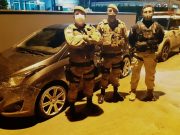 Operação conjunta da PRF e PM apreende, em Imbituba, carro furtado, clonado e com placas e documento falsos