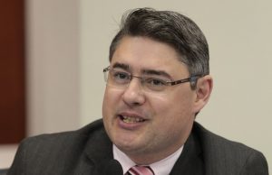 Novo pedido de cassação de mandato do vereador Douglas Antunes é protocolado na Câmara de Tubarão