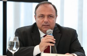 Ministro da Saúde discute medidas contra pandemia com autoridades de SC