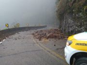 Trânsito na Serra do Rio do Rastro é interditado devido às chuvas