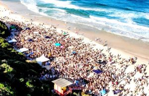 Aglomeração: Imbituba deve ter medidas mais rigorosas na Praia do Rosa no próximo feriado