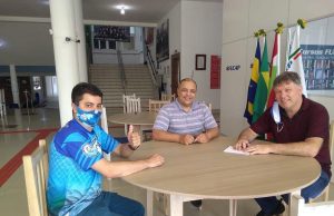 Candidato Expedito Michels recebe visita do presidente do Grupo de Pescadores de Tubarão