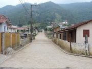 Pavimentação com lajotas é concluída em rua no Km 60