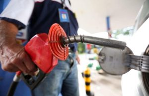 Petrobras reduz preços de gasolina e diesel a partir desta terça-feira (27)