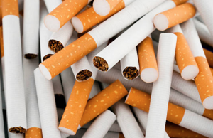 Cigarros contrabandeados do Paraguai são apreendidos em São Ludgero com pai e filho