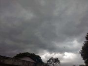Frente fria chega ao Estado e deixa tempo nublado e com previsão de chuva