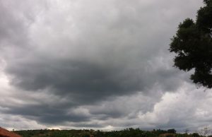 Terça-feira segue com tempo nublado e temperatura fica mais amena na região