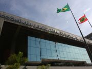 Comissão aprova impeachment contra Moisés e poupa vice-governadora Daniela Reinehr