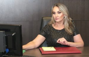 Daniela Reinehr assume como a primeira governadora da história de SC