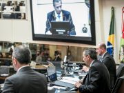 TJ revoga suspensão, mas votação do 2º impeachment fica para terça (20)