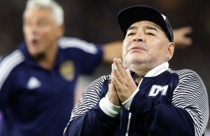 Maradona morre aos 60 anos de parada cardiorrespiratória