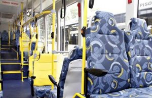 Dupla invade ônibus no bairro Bandeirantes, em Capivari e anuncia assalto