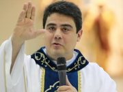 ‘Pai nem tão eterno’: Padre Robson e mais 17 se tornam réus por desvio de dinheiro