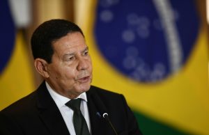 Vice-presidente Hamilton Mourão testa positivo para covid-19