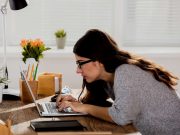 Coluna Dr. Luiz Roberto Hamada: A ergonomia do Home Office, adaptação à saúde física e psíquica