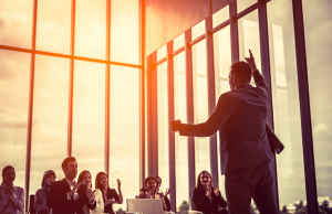 Coluna Willian Saul: ‘Você, líder! Qual foi a última vez que elogiou sua equipe?’