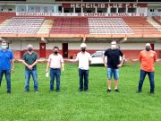 Estádio do Hercílio passa por vistoria a poucos dias da troca do gramado