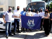 Apae de Tubarão recebe ônibus e carro provenientes de emenda de Ricardo Guidi (PSD)
