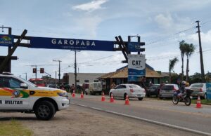 Covid: Garopaba restringe entrada na cidade somente para turistas com testes negativos