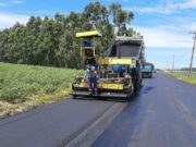 Iniciada a pavimentação entre o centro de Jaguaruna e o aeroporto