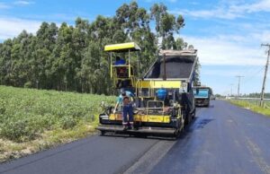 Iniciada a pavimentação entre o centro de Jaguaruna e o aeroporto