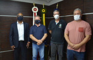 Prefeito de Tubarão e presidente da Fesporte miram criação de escolinha de esportes náuticos