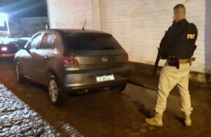 Tubarão: PRF recupera carro roubado e clonado no RS
