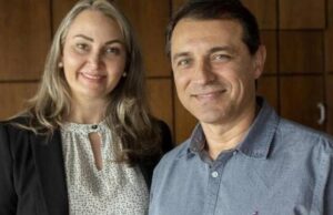 Afastamento por até 120 dias Pedido de impeachment é aprovado e Governador Moisés é afastado do governo