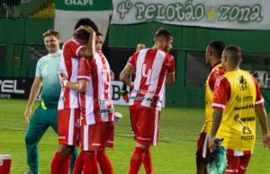Hercílio Luz surpreende e vence a Chapecoense fora de casa