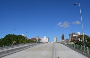 Concluída a instalação do sistema de iluminação da nova ponte sobre o Rio Tubarão