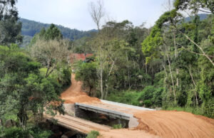 Pontes no interior de Tubarão recebem acabamentos e já podem ser utilizadas.