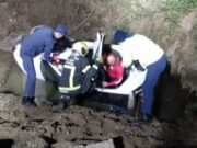 homem morre ao cair com veículo em vala