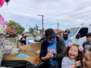 Grupo de pescadores de Tubarão doa mais de 800 presentes à crianças do município