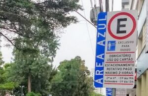 Tubarão lança licitação para operação do estacionamento rotativo