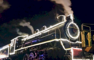 Maria Fumaça de Tubarão faz passeio noturno pela região