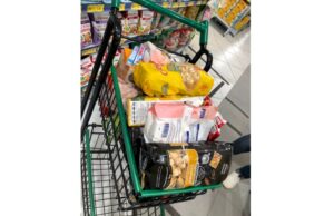 Procon apreende produtos impróprios ao consumo em mercado em Tubarão