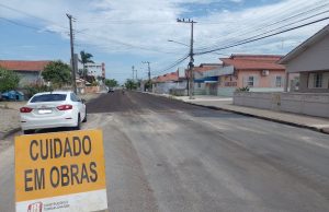 PAVIMENTAÇÃO DA RUA DOS FERROVIÁRIOS É SUSPENSA TEMPORARIAMENTE