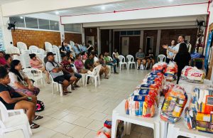 FAMÍLIAS ATENDIDAS PELO CRAS NA PASSAGEM RECEBEM CESTAS BÁSICAS EM CAMPANHA DE PÁSCOA