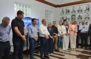 Governador Jorginho visita escolas e prefeitura de Tubarão