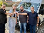 Prefeitura recebe van para transportar jovens atendidos pelo programa Bem Viver
