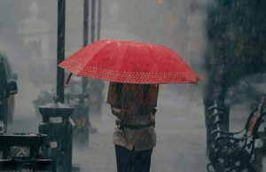 Temporal, calor e vento forte; veja como fica o tempo em Santa Catarina